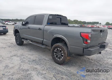 2016 Nissan Titan Xd Pro-4X Diesel z USA, uszkodzony, nr VIN 1N6BA1F42GN502492